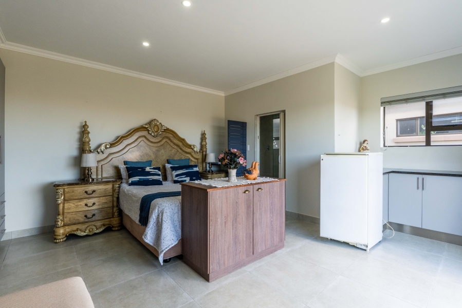 4 Bedroom Property for Sale in Seemeeu Park Western Cape